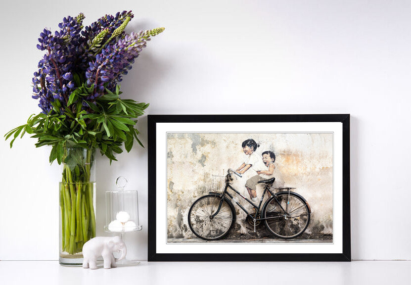 KIDS ON BIKE CANVAS WALL GRAFFITI ART PRINT ARTWORK FRAMED POSTER NOT BANKSY