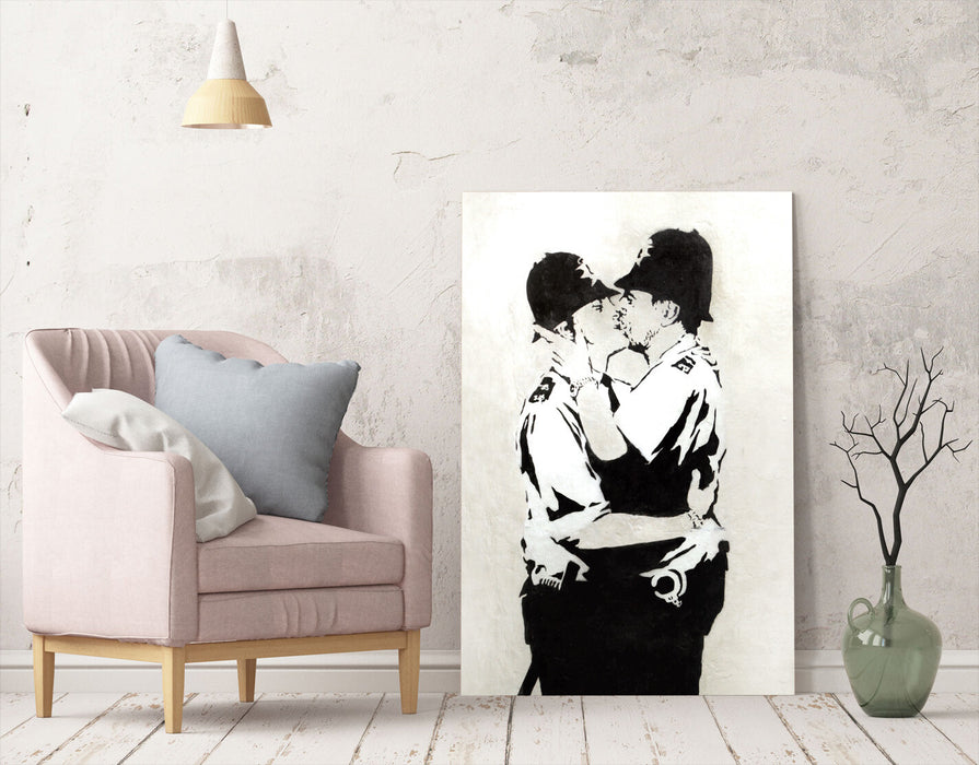 BANKSY CANVAS STREET WALL ART PRINT ARTWORK - PREMIUM VARNISHED KISSING COPPERS