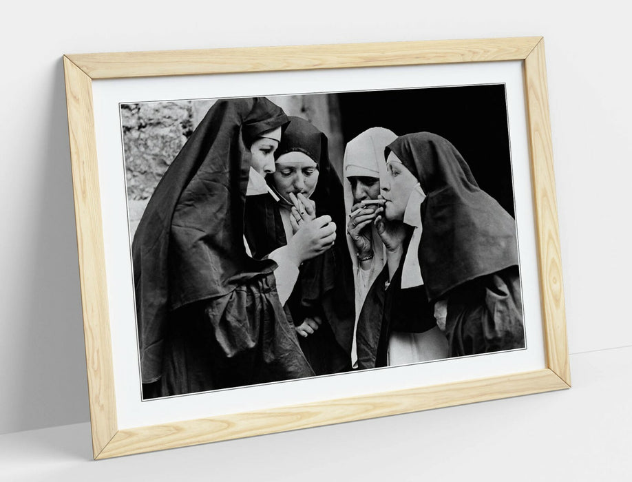 SMOKING NUNS ICONIC VINTAGE PHOTOGRAPH -FRAMED WALL ART POSTER PICTURE PRINT