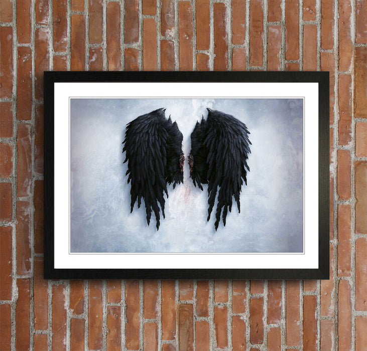FALLEN BROKEN ANGEL BLACK WINGS STREET ART FRAMED POSTER PICTURE PRINT BANKSY