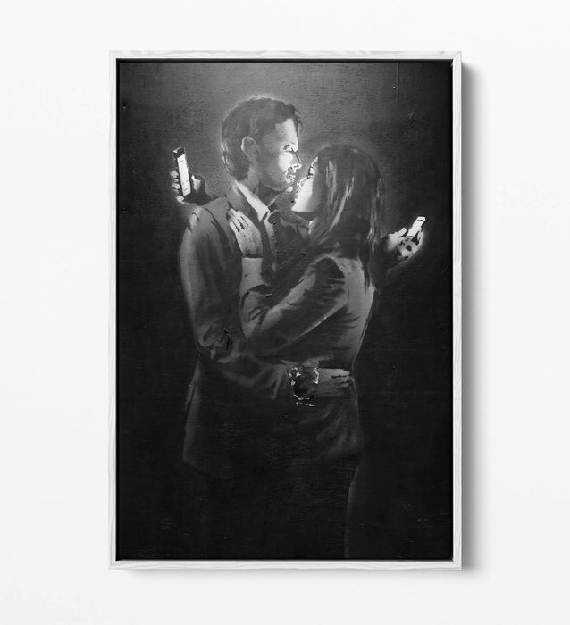 BANKSY MOBILE LOVERS -FLOAT EFFECT CANVAS WALL ART PIC PRINT- BLACK & WHITE