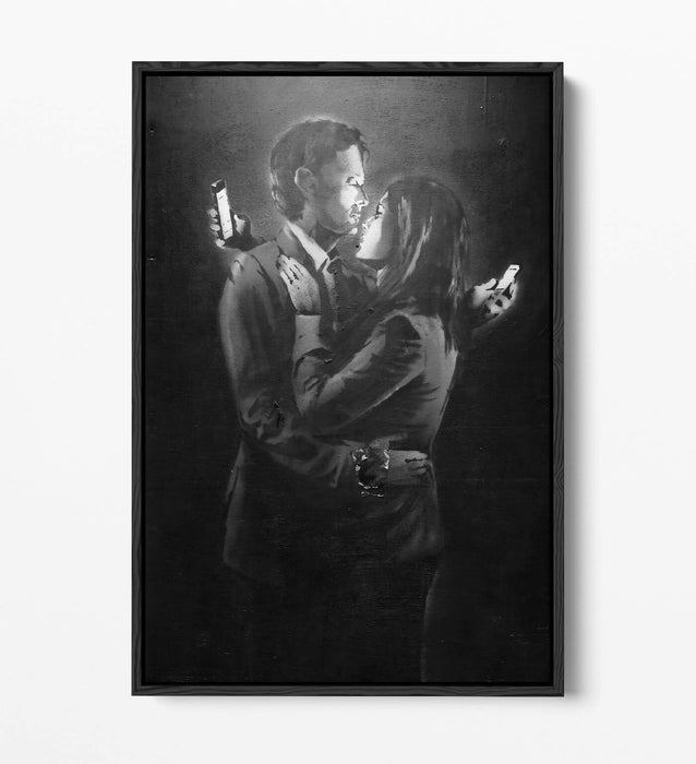 BANKSY MOBILE LOVERS -FLOAT EFFECT CANVAS WALL ART PIC PRINT- BLACK & WHITE