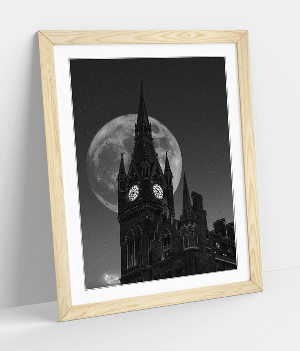 Westminster Abbey Wall Art – Framed London Poster Print With Full Moon Artwork