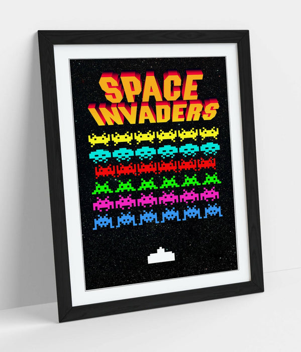 Retro Arcade Poster - Space Invaders Art Framed Game Print With Woodgrain Faux Frame